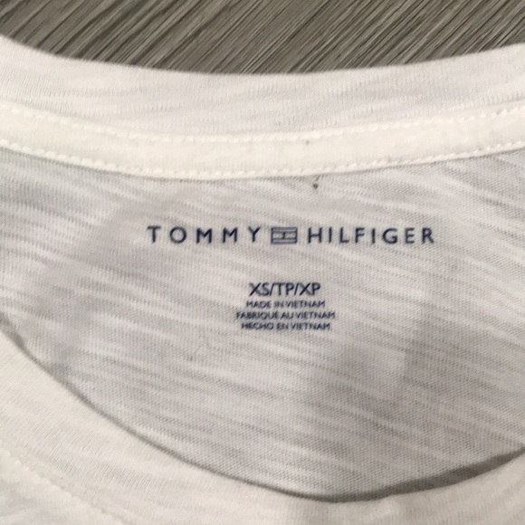 Tommy Hilfiger NWT White Embroidered Short Sleeve Round Neck T-Shirt - Picture 4 of 8
